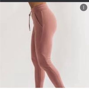 Alphalete blush millennial Barbie pink joggers size small in nwot condition